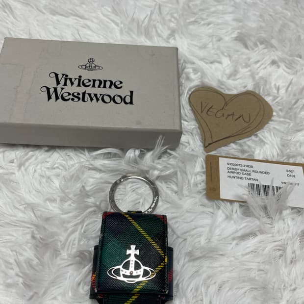 비비안웨스트우드 에어팟 케이스
