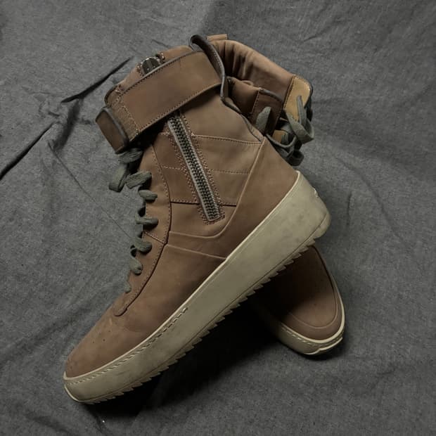Fear of God 밀리터리 스니커즈 하이탑