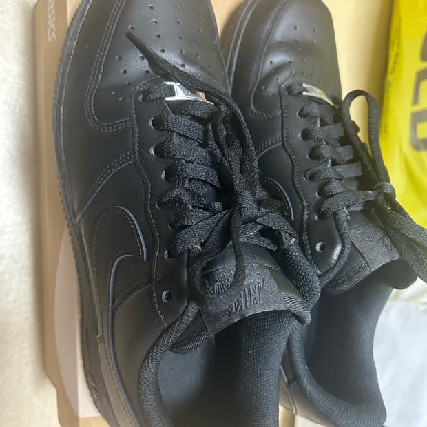 나이키 에어포스 블랙