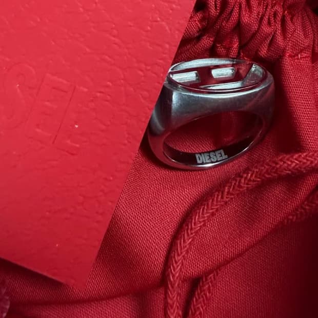 디젤 d 로고 반지 