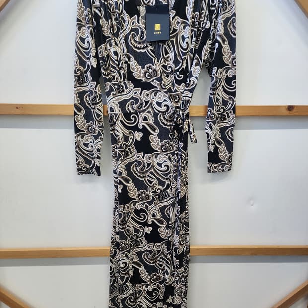 새상품 패턴 랩 롱 원피스