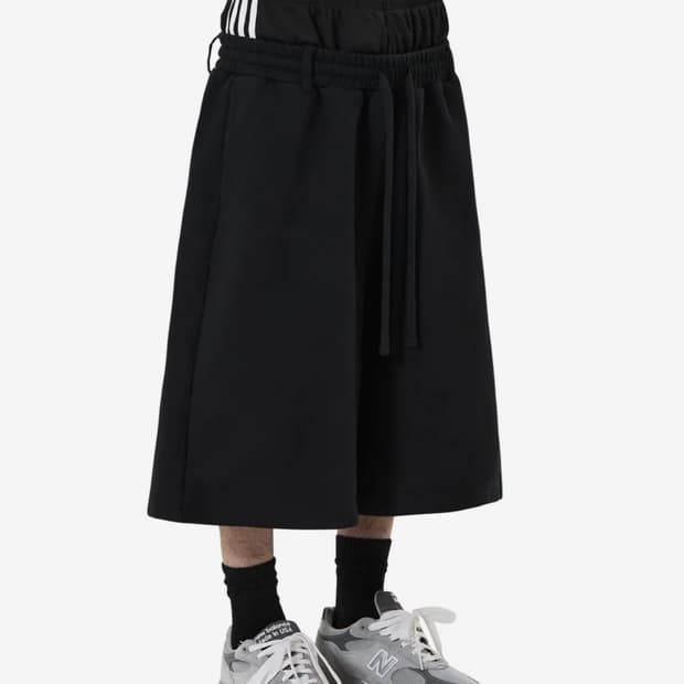 오와이 LAYERED WAIST SWEAT SHORTS - BLACK