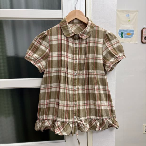 카키 체크 둥근카라 블라우스