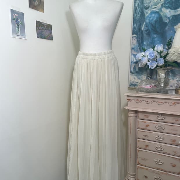 ivory pleats chiffon long skirt(size-M)