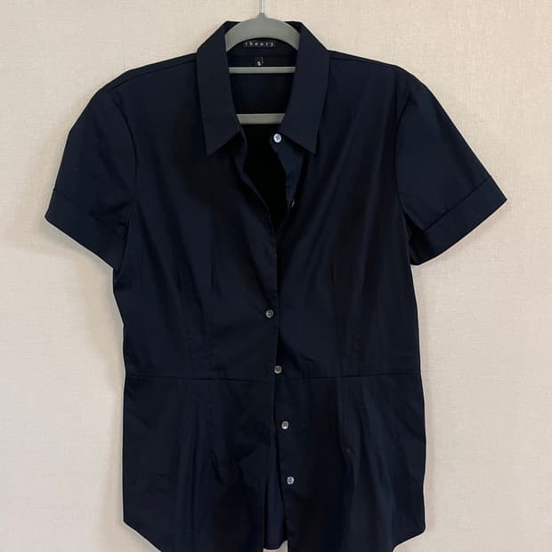 Theory 여성 반팔 셔츠