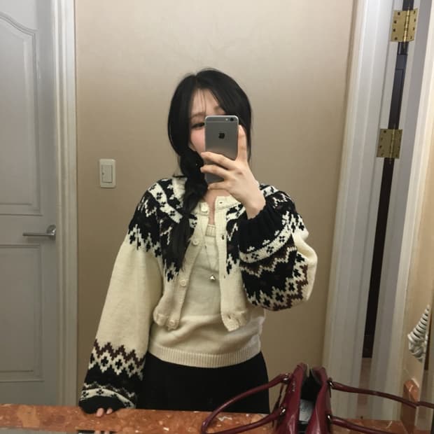 아워캐비넷 스노우 크롭 니트 가디건 세트