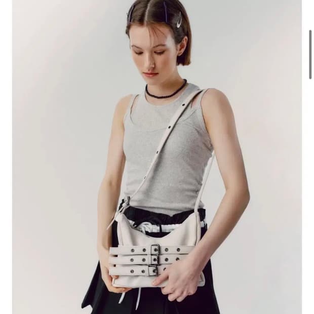 세이모온도 벨트백 베이지