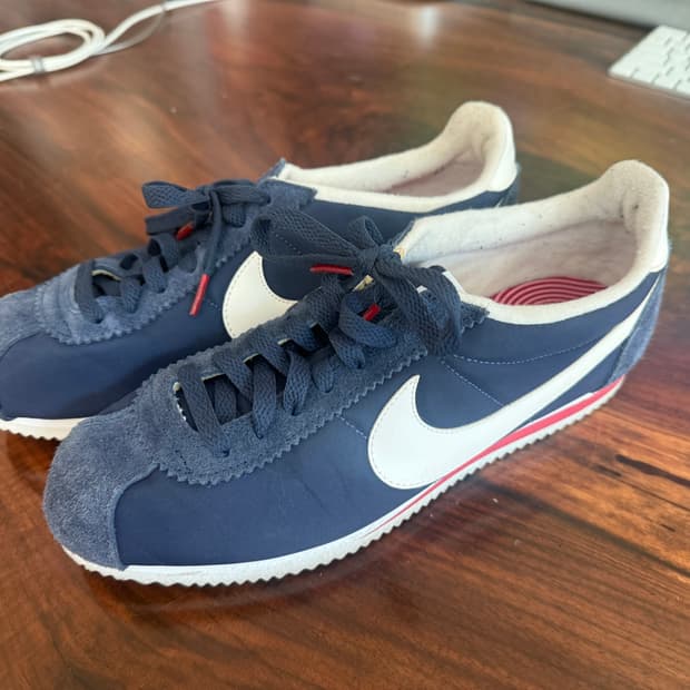 나이키 코르테즈 275