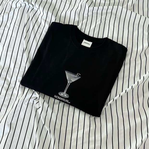 노매뉴얼 칵테일 프린팅 T-SHIRT - BLACK 