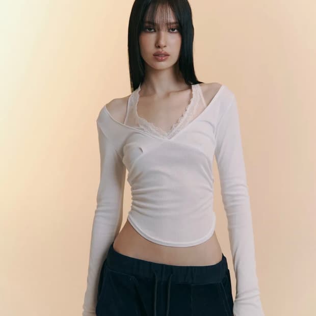 플노팔 Amelia Lace Halter Long Sleeve Top