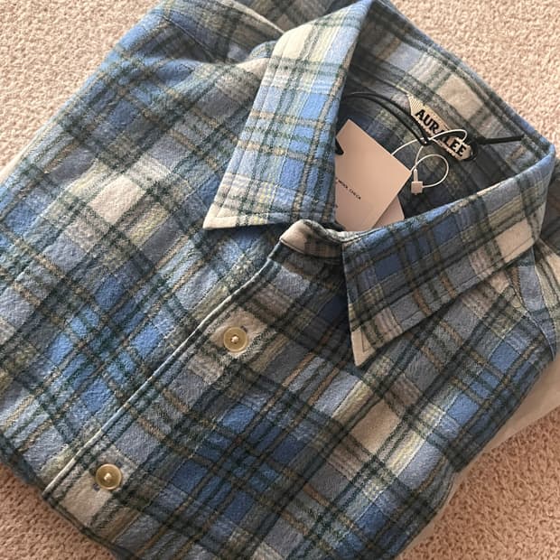 오라리 에어리 울 체크셔츠 판매합니다.