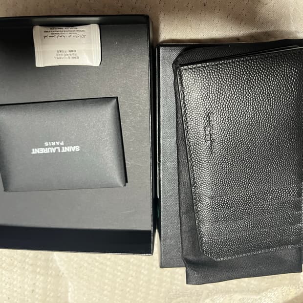 입생로랑 카드 지갑