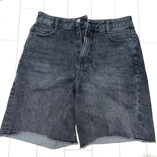 아모멘토 반바지