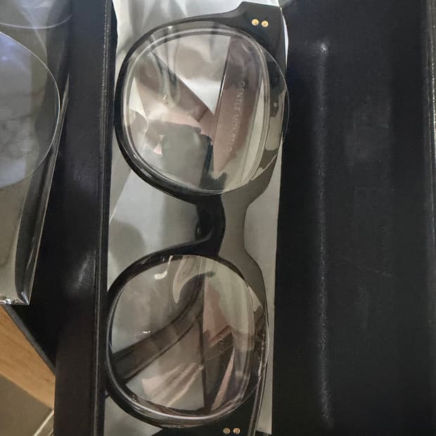 젠틀몬스터 UNAC 