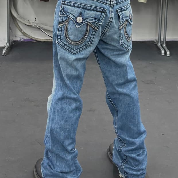 트루릴리전 레인보우 데님팬츠