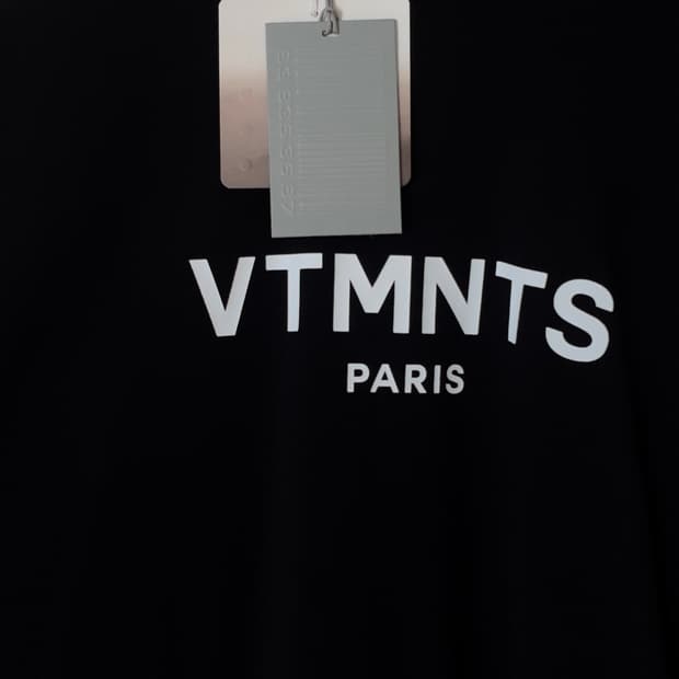 베트멍 VETEMENTS 티셔츠 (택채 새제품)