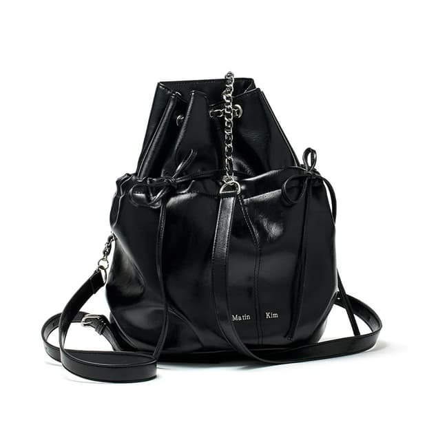 [OS] 마뗑킴 드로우 스트링 리본 백팩 블랙