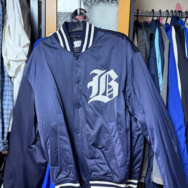 비바스튜디오 나일론 스타디움 자켓 네이비 L