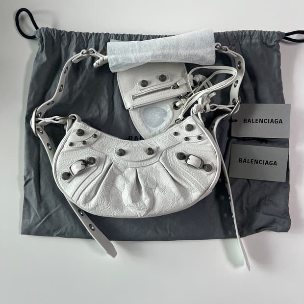 (새상품)발렌시아가 아레나 램스킨 르카골 XS 화이트