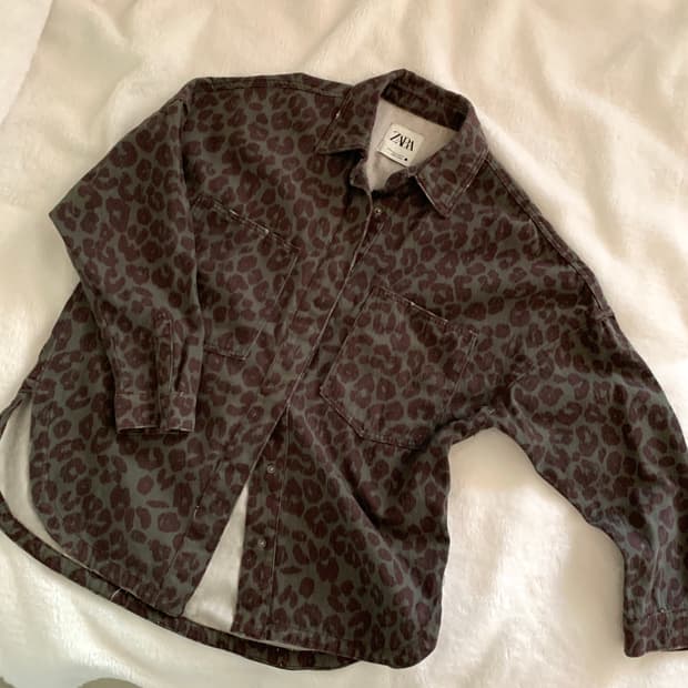 자라 ZARA 레오파드 루즈핏 셔츠