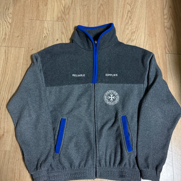 펀치드렁크파티즈 후리스