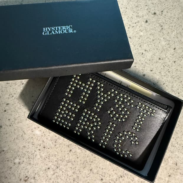 히스테릭 글래머 스터드 카드지갑