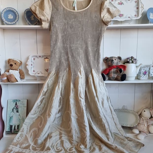 베이지 텍스처 원피스 / 자카드 플레어