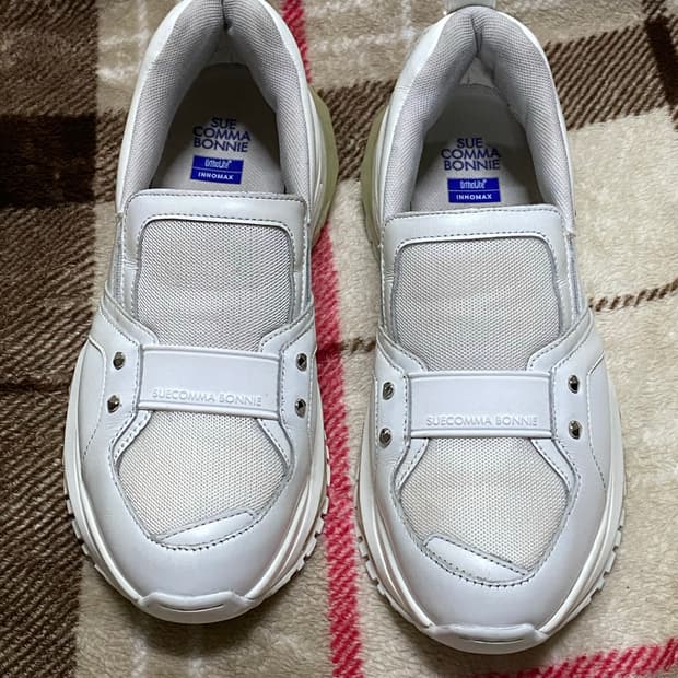 슈콤마보니 여성 스니커즈 운동화 245 (29.8만원)