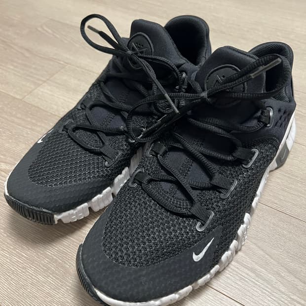 나이키 프리메트콘 260