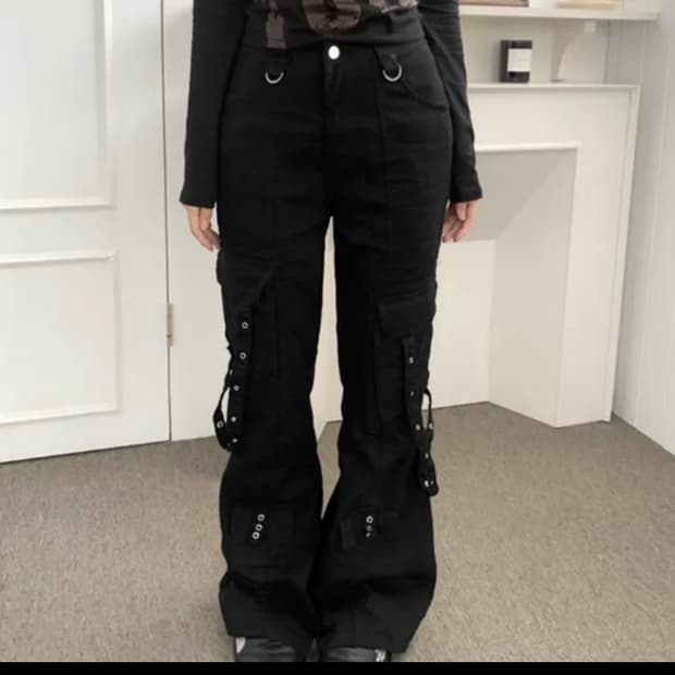 스트랩 카고 부츠컷 팬츠