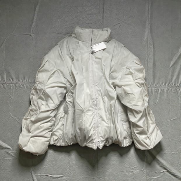 급처 새상품)포스트아카이브팩션 8.0 코쿤다운 파프패딩