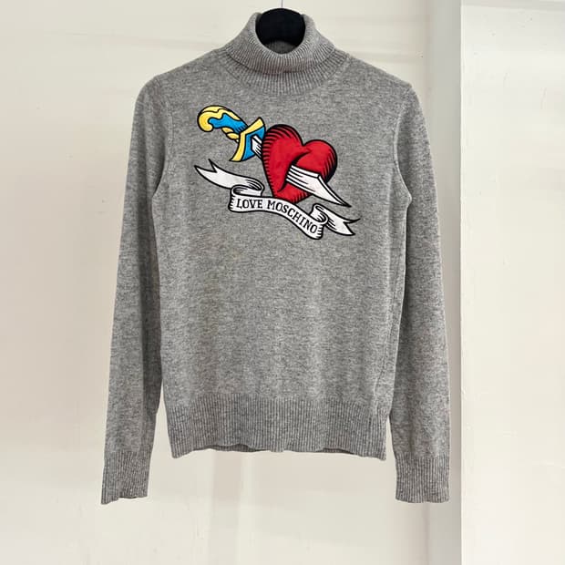 모스키노 그레이 블랜드 레드 하트 스웨터