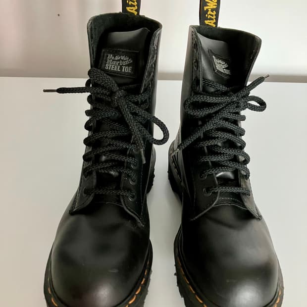닥터마틴 steel toe 10 eye