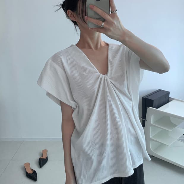 Knotted Shirring T-shirt
