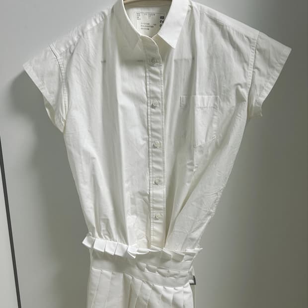 Sacai pleated top 사카이 블라우스