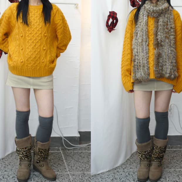 Pom Pom mustard knit