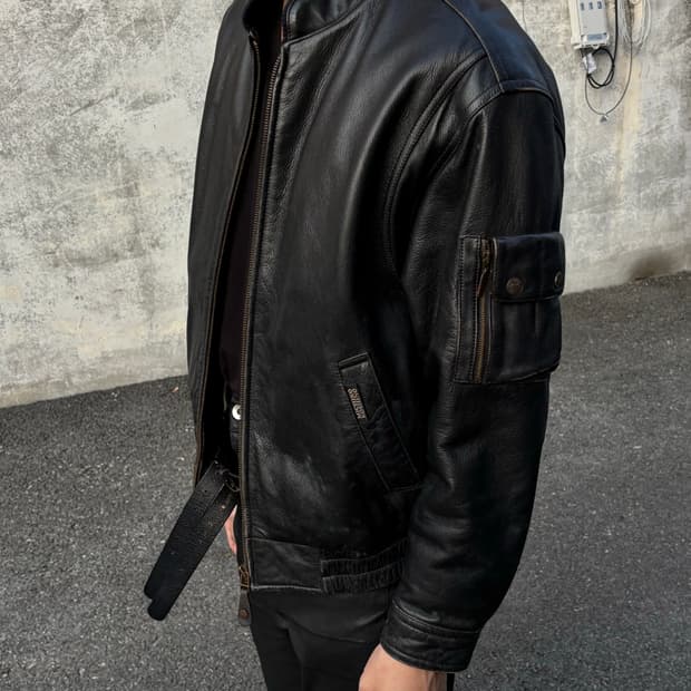 미츠코 런던 레더 바이커