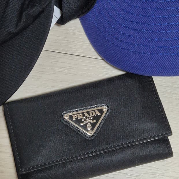 프라다 사피아노 키월렛 지갑 블랙