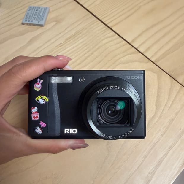 빈티지카메라 리코 R10 판매합니다.