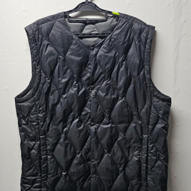 PAT  경량 조끼 패딩 블랙  110