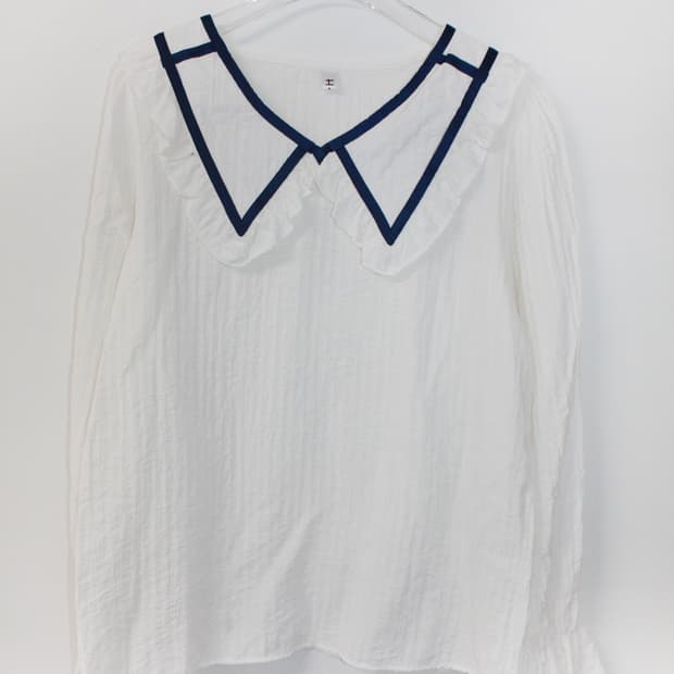 butterfly collar shirt