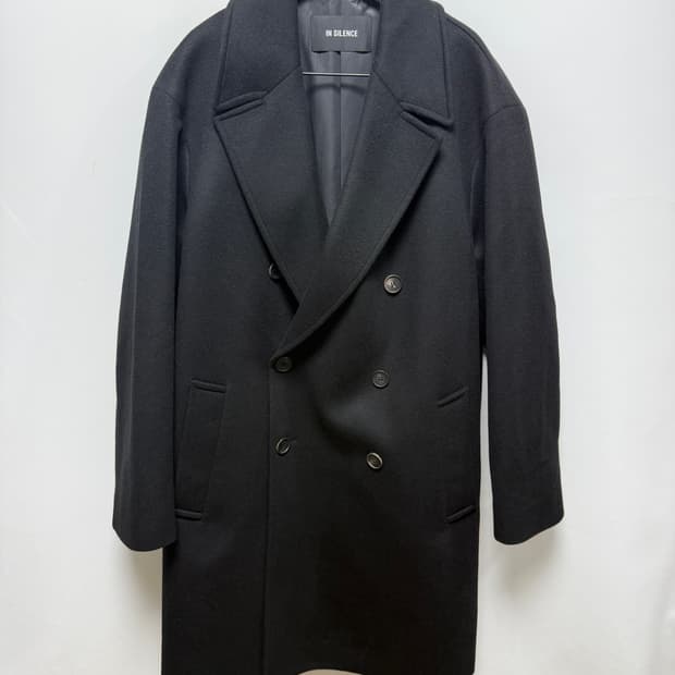 인사일런스 코트