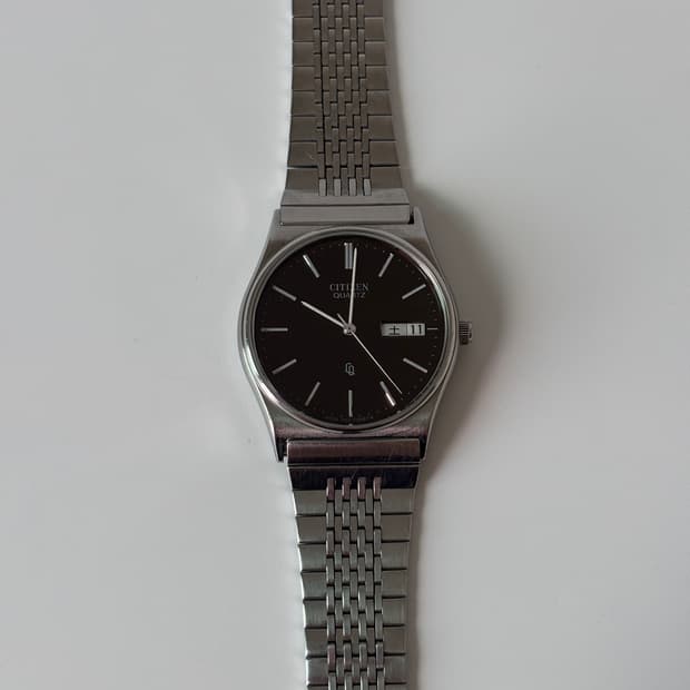 1980s CQ Brown Dial Silver Quartz