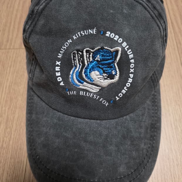 아더에러 X 메종키츠네 볼캡