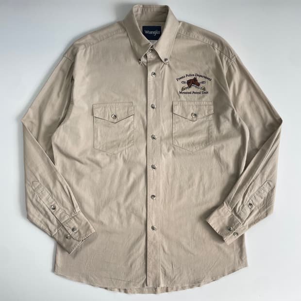 Wrangler  랭글러 자수 베이지 투포켓 워크셔츠