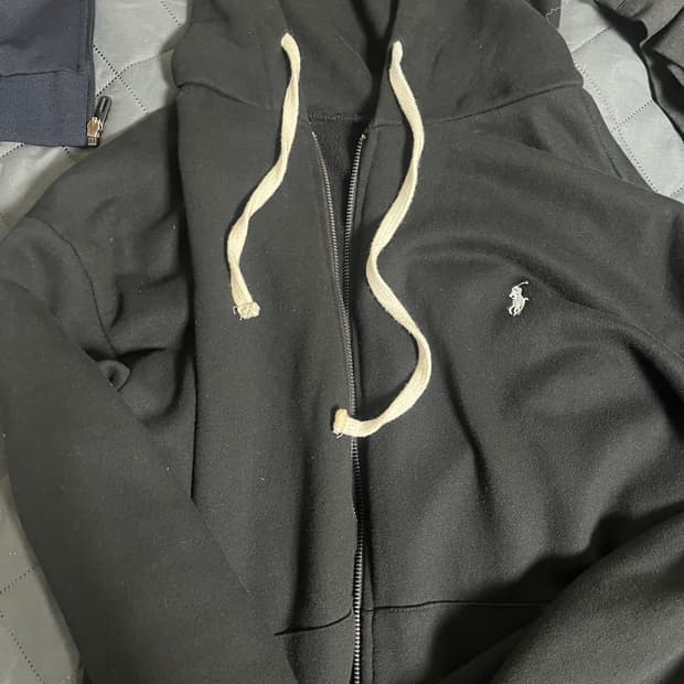 폴로 후드집업