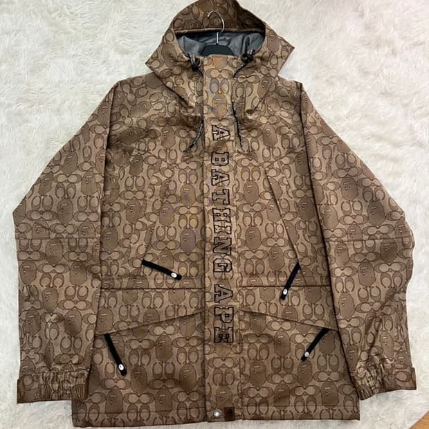BAPE x COACH 모노그램 고어텍스 점퍼 L (105사이즈)