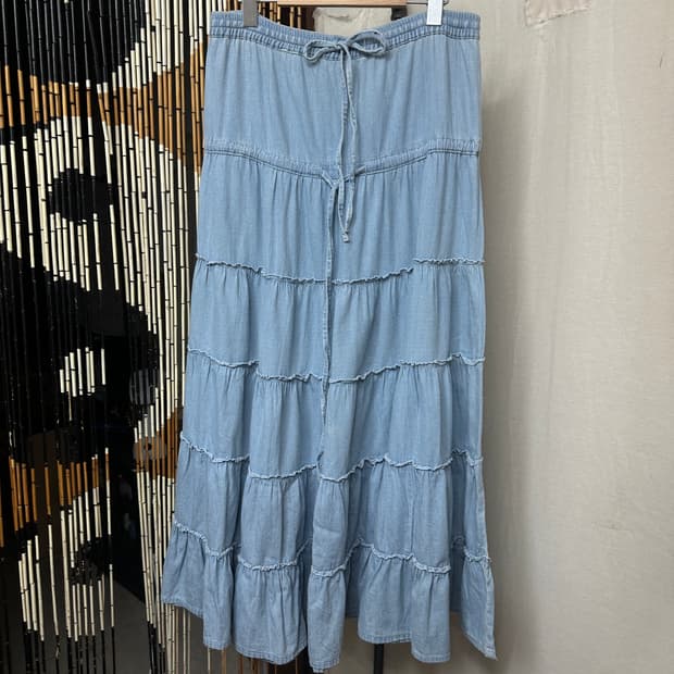 denim tiered ruffle skirt