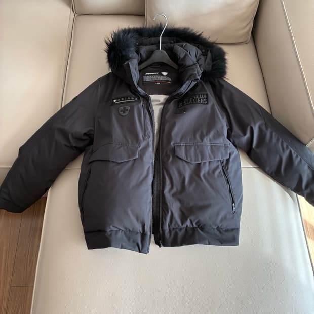 다이나핏 퍼 패딩 L