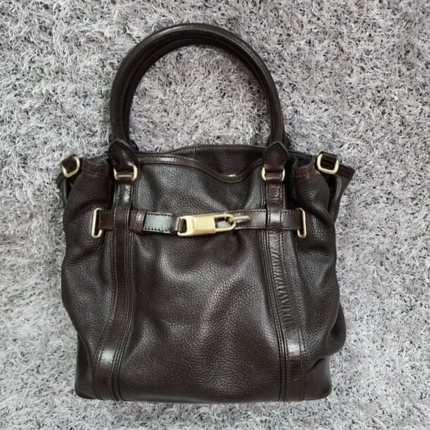 버버리 레더 토트백